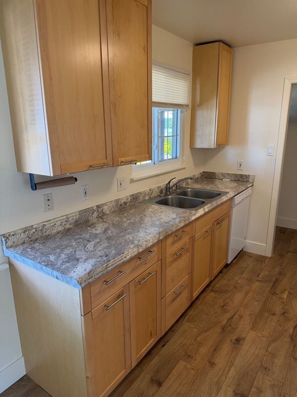 Foto del edificio - 6552 Miles Ln