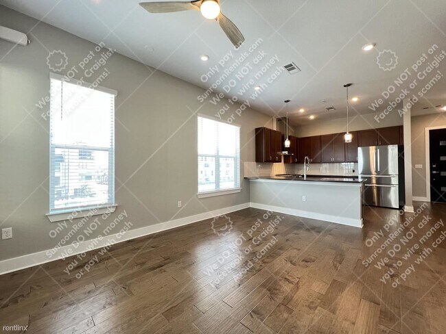 Foto del edificio - 2 br, 1 bath Condo - 4415 Jackson Ave 4205...