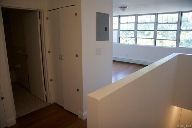 Building Photo - 121 Van Siclen Ave