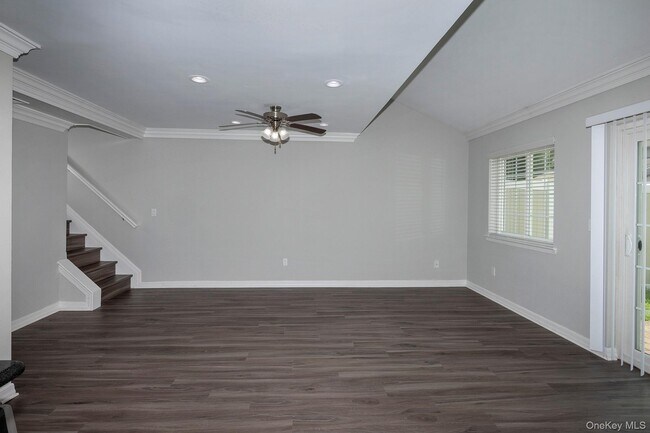 Foto del edificio - 2505 Townehouse Dr