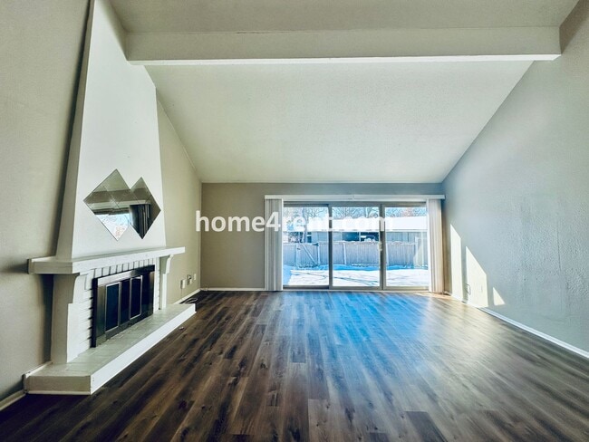 Building Photo - Newer LVP Flooring, Paint and SS Appliance...