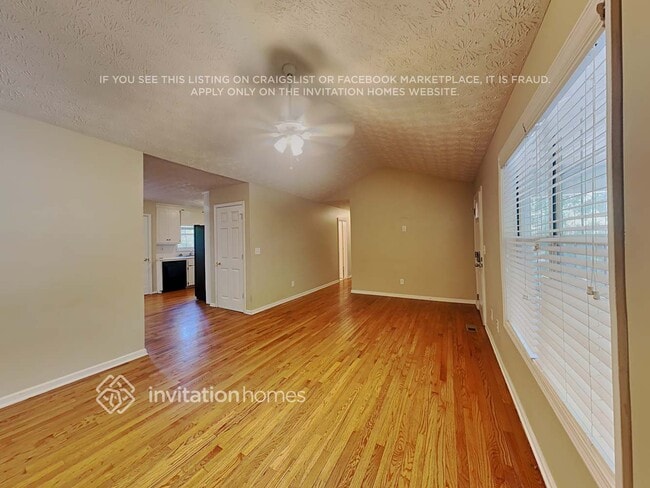 Foto del edificio - 204 Hawkins Farm Cir