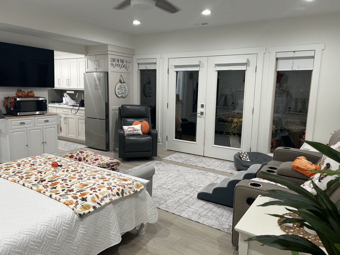 Salida al patio privado - 11452 S Marco Polo Ln