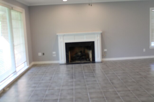 Foto del edificio - 3 Bedrom 2 bath with a 1 car garage