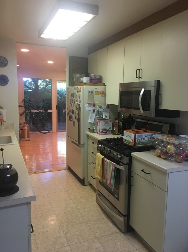 Foto del edificio - 3br/1.5ba Meadows of Terra Linda Townhouse ~Surrey Lane