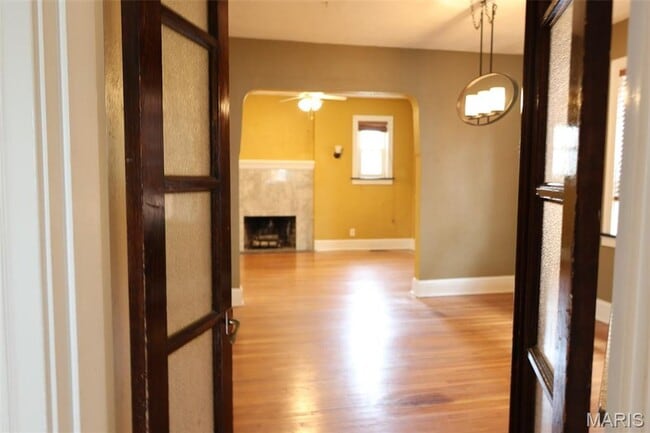 Building Photo - South City Bungalow on cul-de-sac of Charming Homes