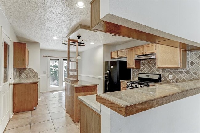 Building Photo - 17207 Kettle Creek Dr