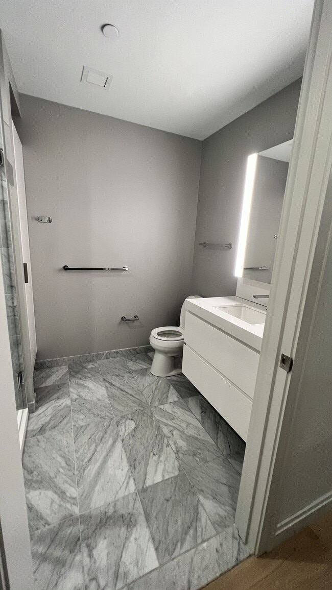 Foto del edificio - 133 Seaport Blvd