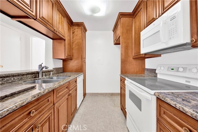 Foto del edificio - 5460 White Oak Ave