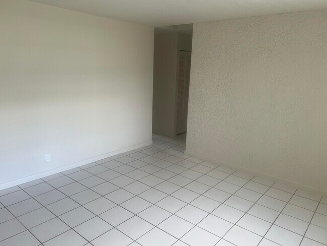 Foto del edificio - 2410 SW 44th Ave