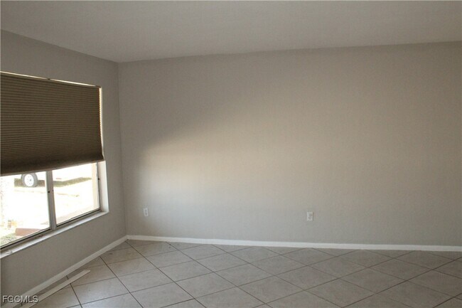 Foto del edificio - 511 SE 5th Pl