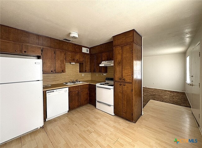 Foto del edificio - 702 N 1st St