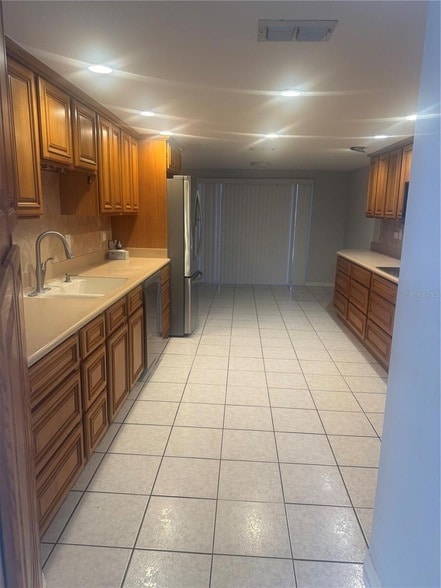 Building Photo - 8320 Sanden Dr