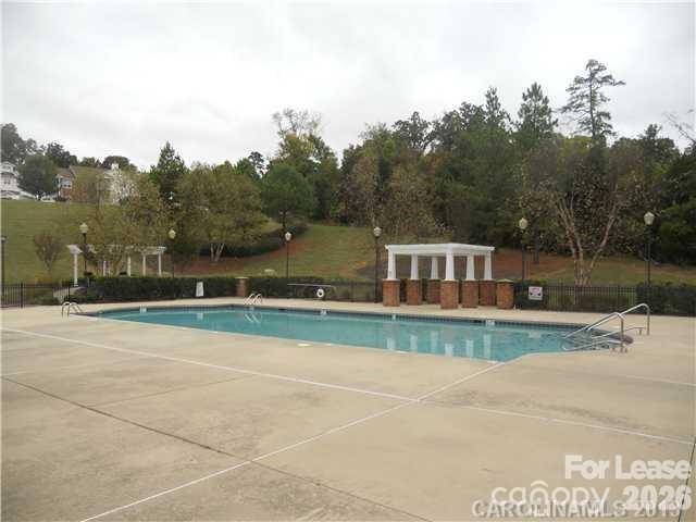 Foto del edificio - 10675 Hill Point Ct