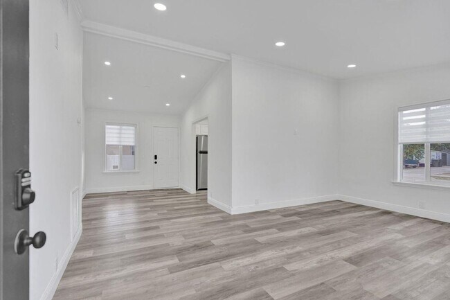 Foto del edificio - 229 SW 1st Ave