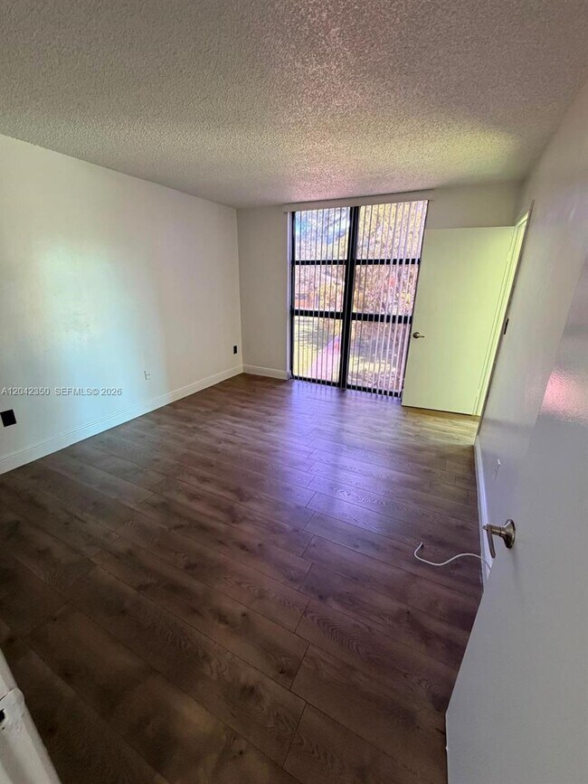 Foto del edificio - 11780 SW 18th St