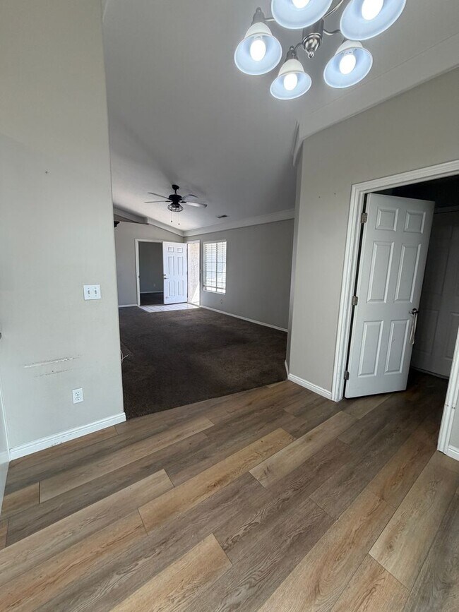 Foto del edificio - 3 bedroom 2 bath in home in Millcreek Cottages!