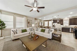 Building Photo - 12310 Pinyon Bend Dr