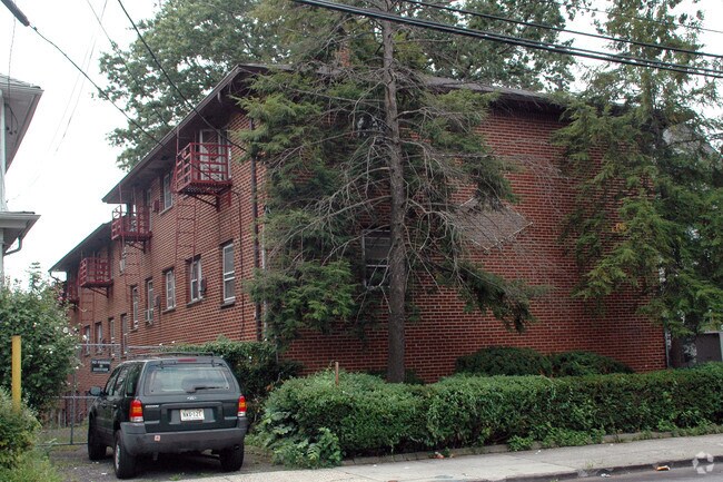 Building Photo - 44-46 Myrtle Ave