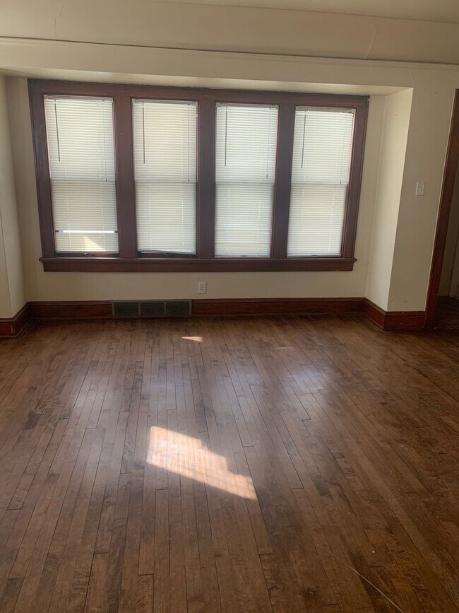 Foto del edificio - 2918-2920 N 47th St