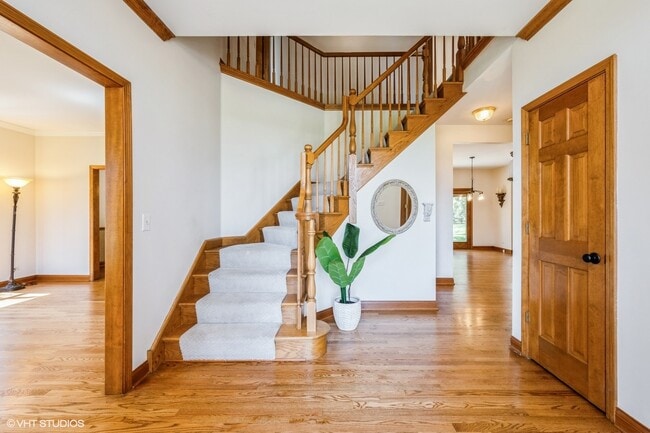 Building Photo - 7111 Saddle Oaks Dr