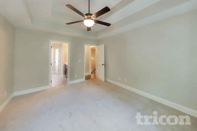 Building Photo - 492 Woodtrace Dr