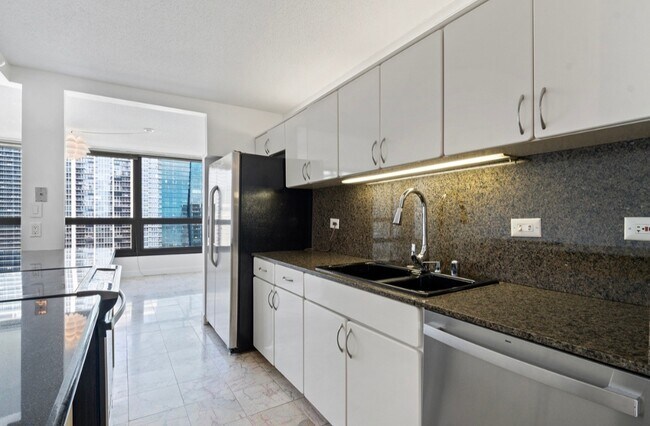 Foto del edificio - 360 E Randolph St