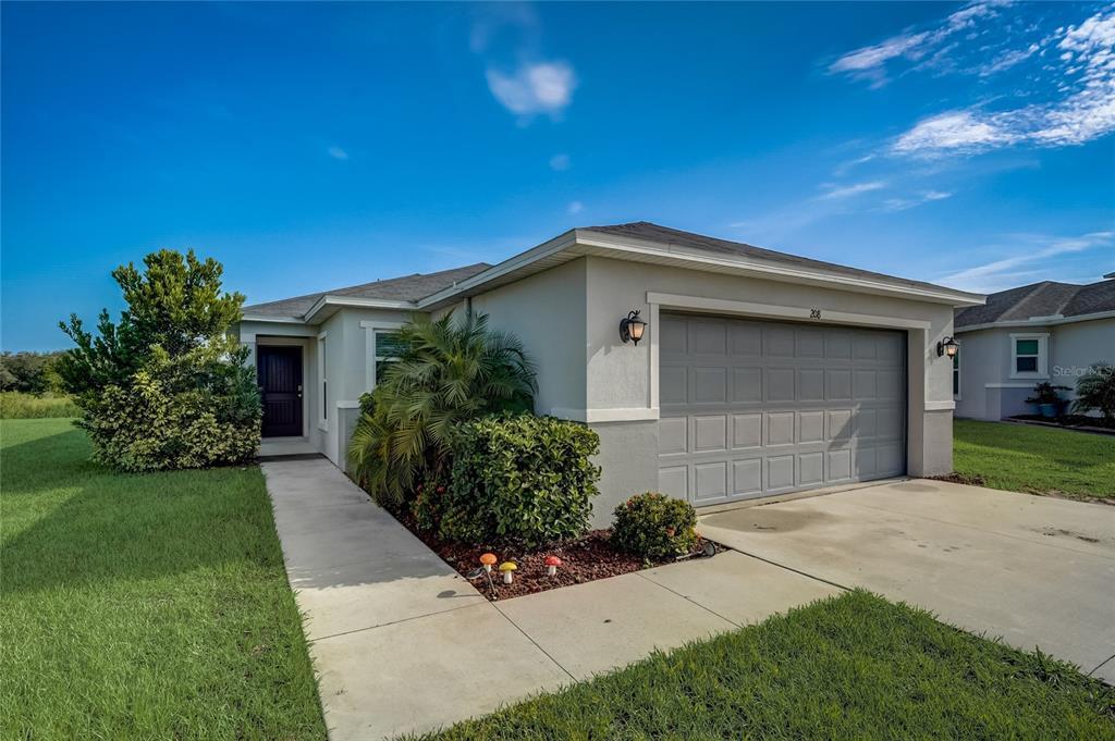 Foto principal - 208 Miles Ct