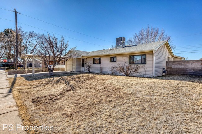 Building Photo - 3 br, 2 bath House - 1505 Garcia St NE