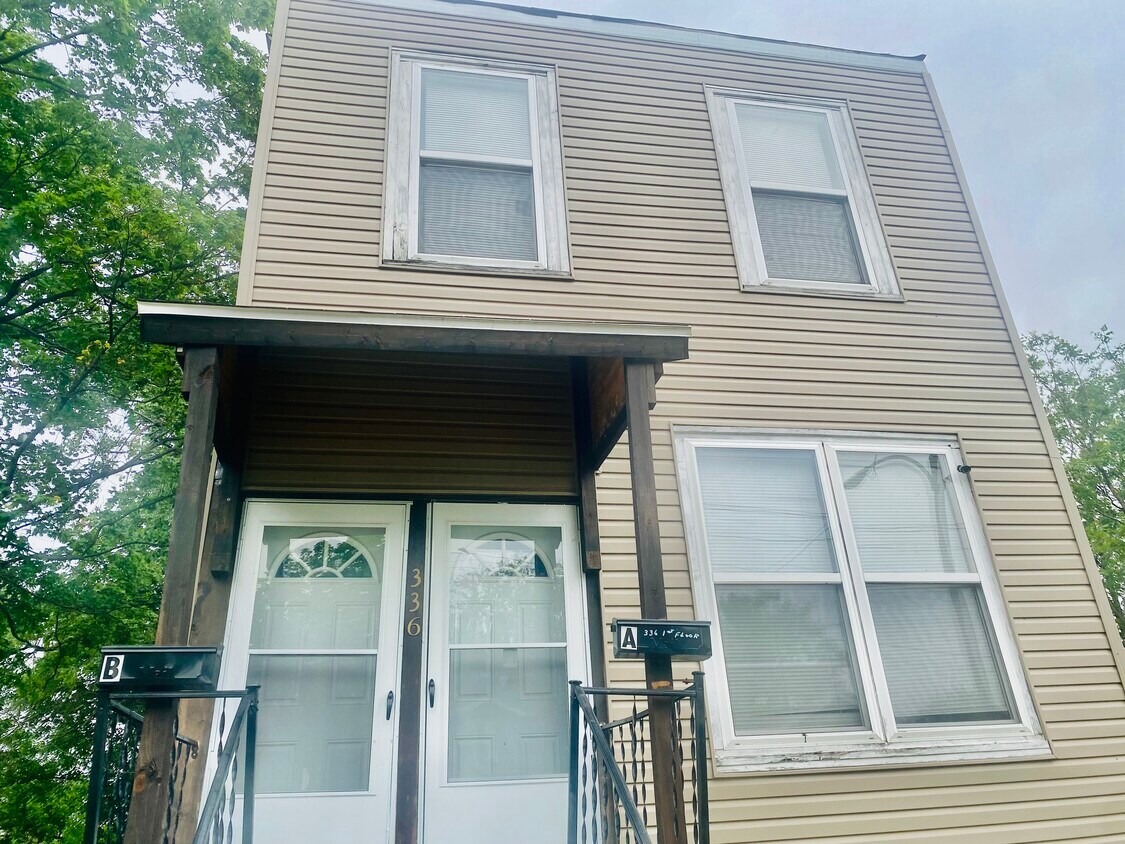 Primary Photo - 336 Christian Ave