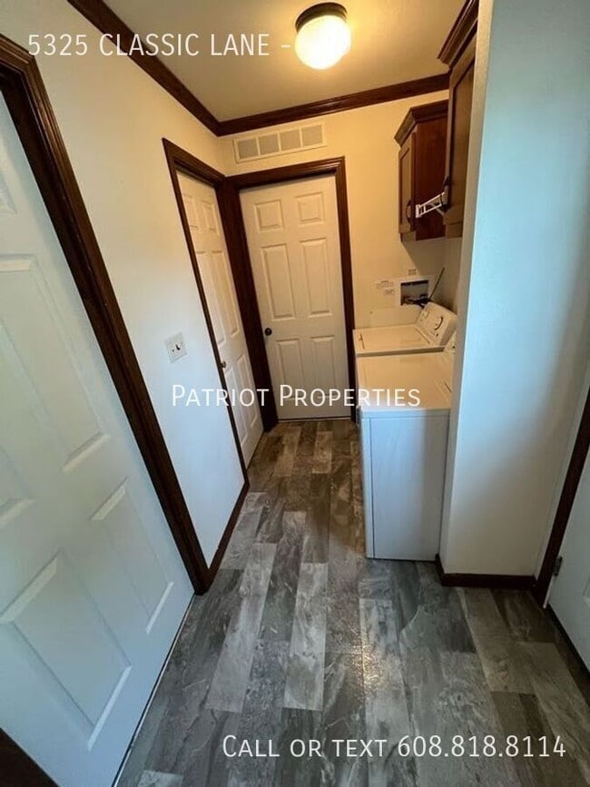 Foto del edificio - 5325 Classic Ln