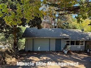 Building Photo - 1030 Meadowsweet Dr