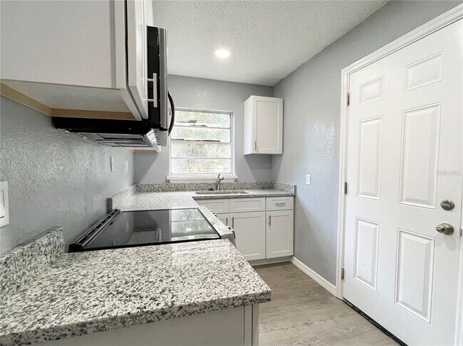 Foto del edificio - 3507 Walker Rd