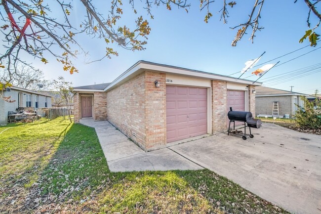 Building Photo - 12216 Maverick Bluff St