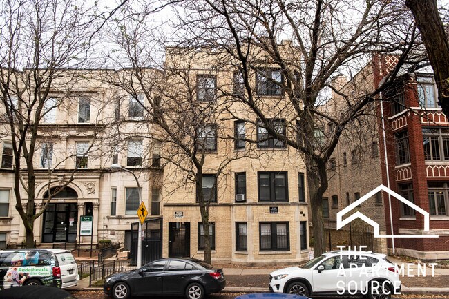 Foto del edificio - 646 W Roscoe St