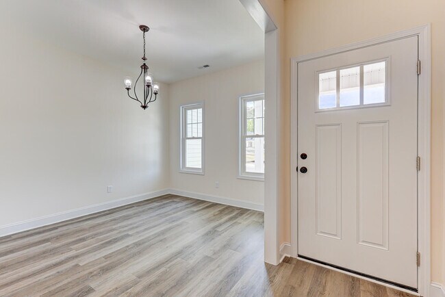 Foto del edificio - 684 Southport Supply Rd SE