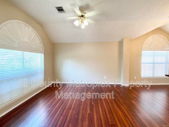 Foto del edificio - 813 Snapdragon Ln