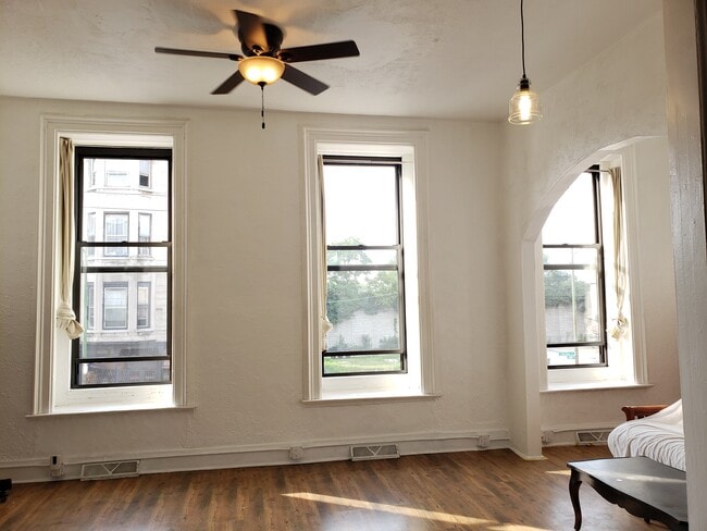 Building Photo - 2969 S Archer Ave