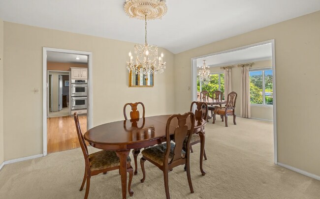 Building Photo - 6401 La Jolla Scenic Dr S
