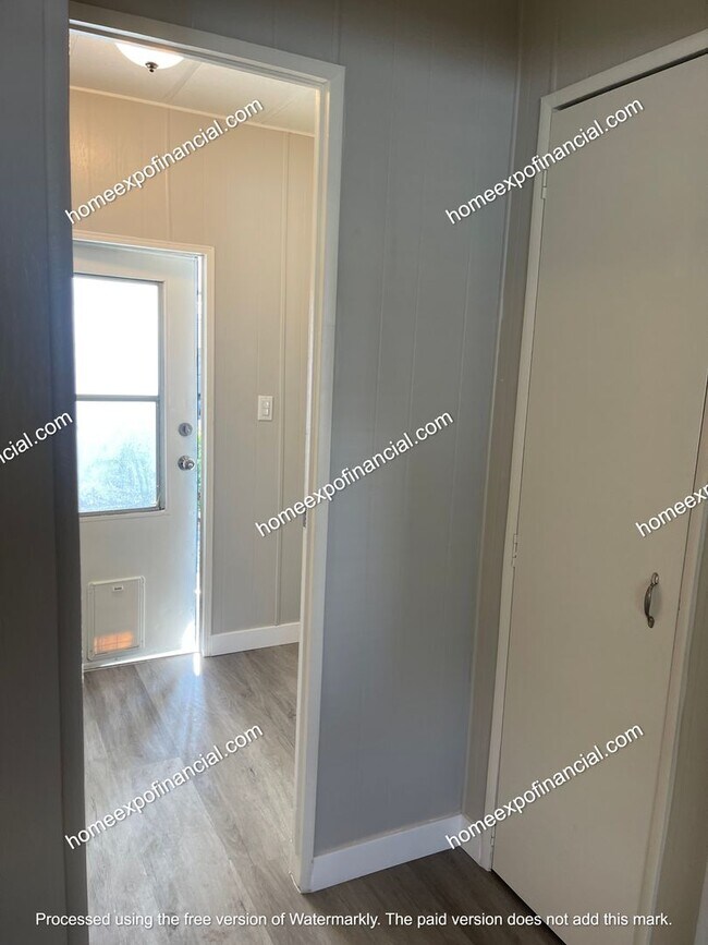 Foto del edificio - 44812 Cornish Ave