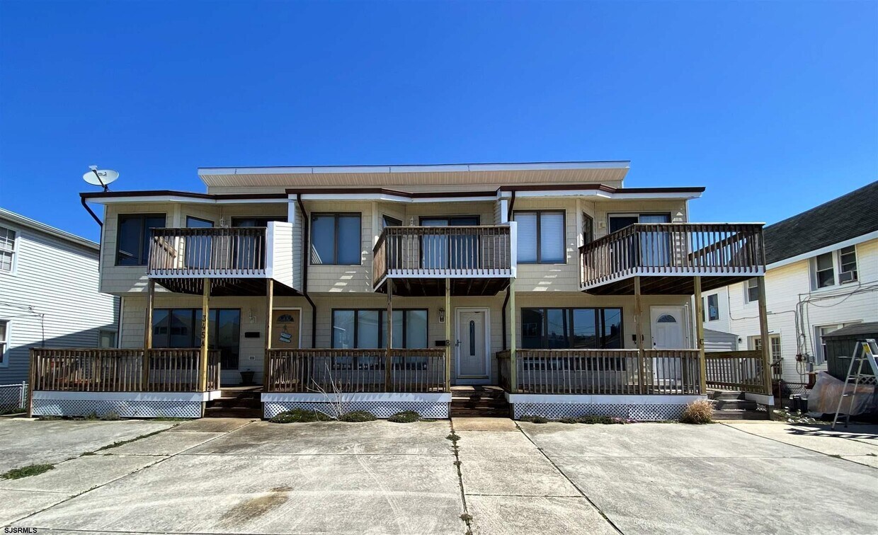 Foto principal - 345 36th St S