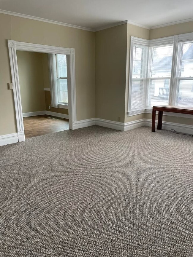 Living Room - 115 S Wisconsin St