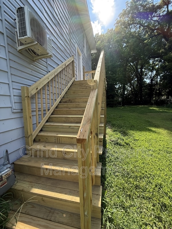 Photo - 997 S Willett St Apartment