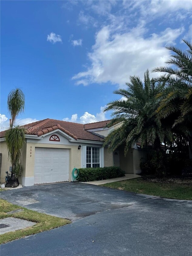 5569 NW 102nd Pl, Doral, FL 33178 House Rental in Doral, FL
