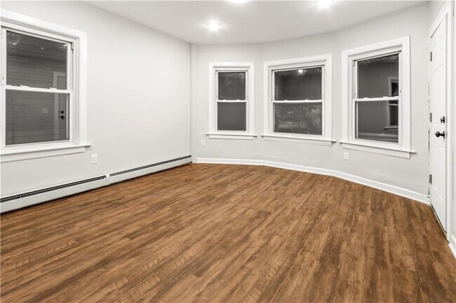 Building Photo - 538 Power Rd