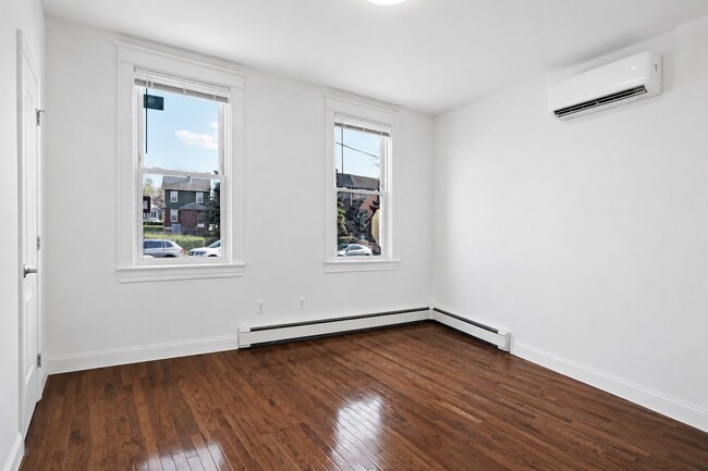 Foto del edificio - 5947 58th Ave