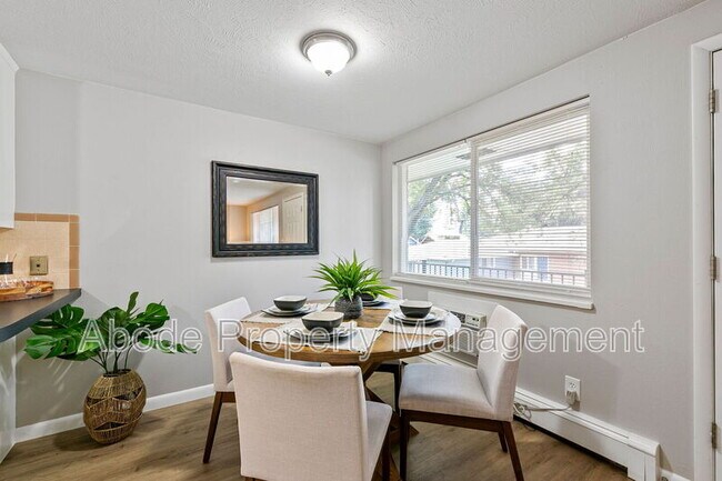 Foto del edificio - 462 W 10th St