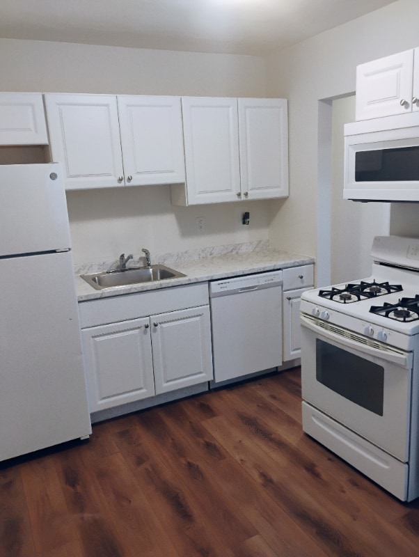 Building Photo - 380 E 100 N