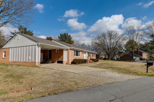Foto del edificio - 3 Bedroom Rancher in Chesterfield! ***Avai...