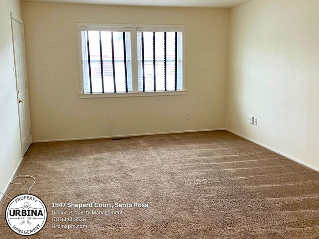 Building Photo - Great Single Level Duplex in Santa Rosa!